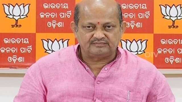 ଦିଲ୍ଲୀରୁ ଫେରି ମନ୍ତ୍ରିମଣ୍ଡଳ ସମ୍ପ୍ରସାରଣ ନେଇ ଆଲୋଚନା ହୋଇ ନ ଥିବା କହିଲେ ମନମୋହନ
