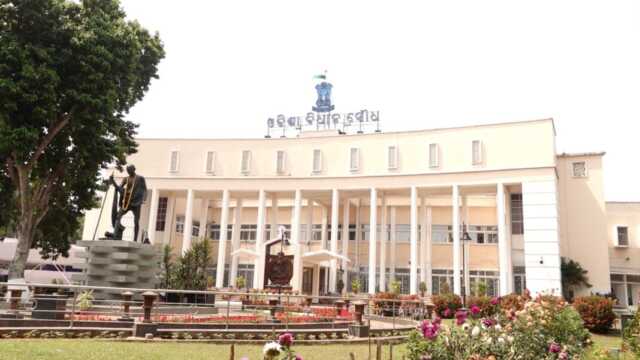 ଚାଉଳ ପାଇଁ ମୁହାଁମୁହିଁ ହେଲେ ଶାସକ-ବିରୋଧୀ