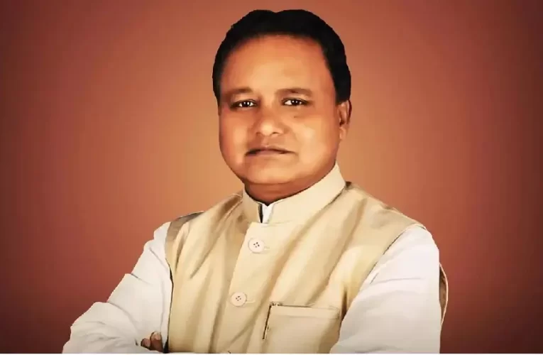 ବିଧାନସଭା ମୌସୁମୀ ଅଧିବେଶନ ଆରମ୍ଭ : ଦିବଙ୍ଗତ ସଦସ୍ୟଙ୍କ ଉଦ୍ଦେଶ୍ୟରେ ଶୋକ ପ୍ରସ୍ତାବ ଆଗତ କଲେ ମୁଖ୍ୟମନ୍ତ୍ରୀ…