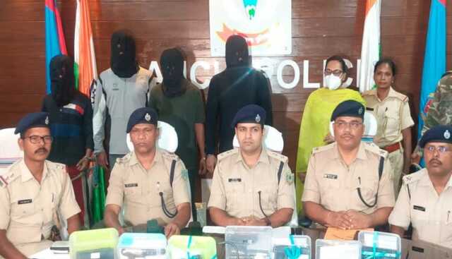୫ କୁଖ୍ୟାତ ଅପରାଧୀଙ୍କୁ ଗିରଫ କଲା ରାଞ୍ଚି ପୋଲିସ; ଡ୍ରୋନ୍ ଦ୍ବାରା ପାକିସ୍ତାନରୁ ଆଣୁଥିଲେ ଅସ୍ତ୍ରଶସ୍ତ୍ର