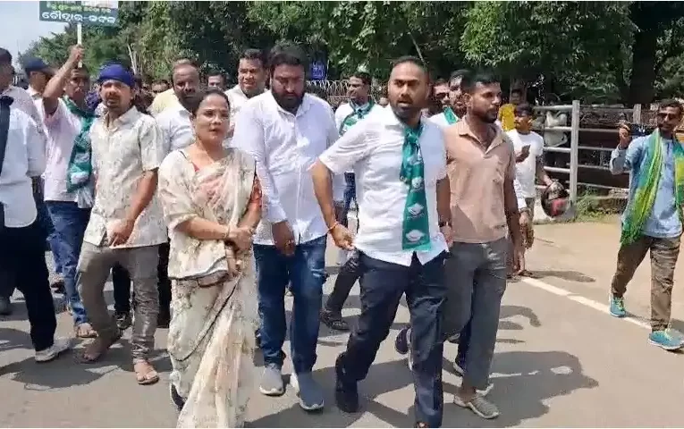 ପୁଲିସ ଏସ୍‍ଆଇ ପରୀକ୍ଷା ଘୋଟାଲା: ବିଜେଡିର ଜୋରଦାର ଆନ୍ଦୋଳନ