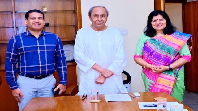 ନବୀନଙ୍କୁ ଭେଟି ସ୍ବାସ୍ଥ୍ୟାବସ୍ଥା ପଚାରି ବୁଝିଲେ ଅପରାଜିତା