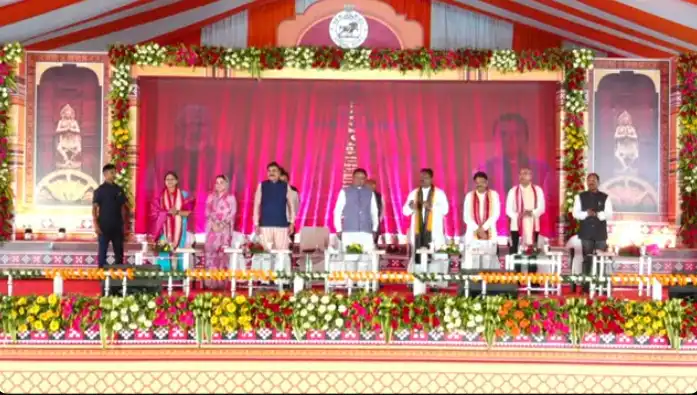ନୂଆପଡାବାସୀଙ୍କୁ ମୁଖ୍ୟମନ୍ତ୍ରୀଙ୍କ ଭେଟି: ୧୧୦୦କୋଟି ଟଙ୍କାରୁ ଅଧିକ ମୂଲ୍ୟର ବିଭିନ୍ନ ପ୍ରକଳ୍ପର ଭିତ୍ତିପ୍ରସ୍ତର ସ୍ଥାପନ