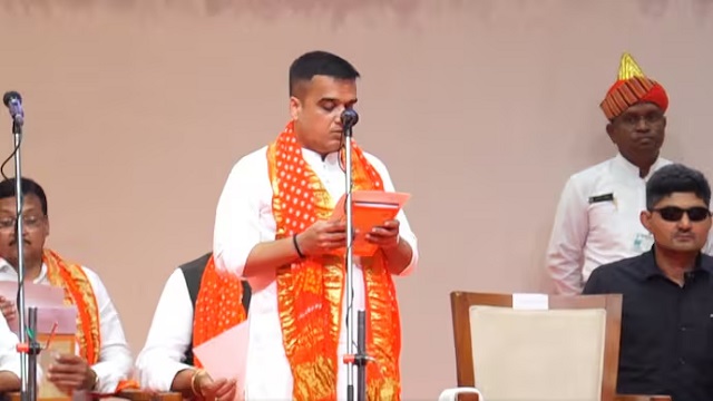 ଗୁଜରାଟ ମନ୍ତ୍ରିମଣ୍ଡଳ ପୁନର୍ଗଠନ, ଉପ ମୁଖ୍ୟମନ୍ତ୍ରୀ ଭାବେ ନେଲେ ଶପଥ ହର୍ଷ ସାଙ୍ଘଭୀ