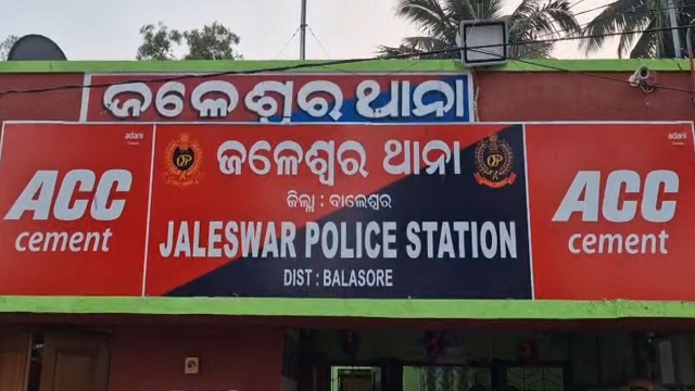 ଟ୍ରକ-ବସ୍ ଧକ୍କା, ଡ୍ରାଇଭର ଓ ହେଲପର ମୃତ