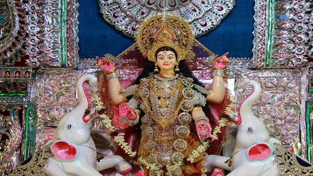 ଦିନକ ପରେ ଗଜଲକ୍ଷ୍ମୀ ପୂଜା, କେନ୍ଦ୍ରାପଡ଼ାରେ ୬୮ରୁ ଅଧିକ ମଣ୍ଡପରେ ପୂଜା ପାଇବେ ଧନଦାତ୍ରୀ