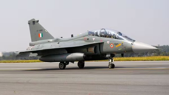 ଶତ୍ରୁ ପାଇଁ କାଳ Tejas Mk-1A ଲଢ଼ୁଆ ବିମାନ, ପ୍ରଥମ ଉଡ଼ାଣ ସଫଳ