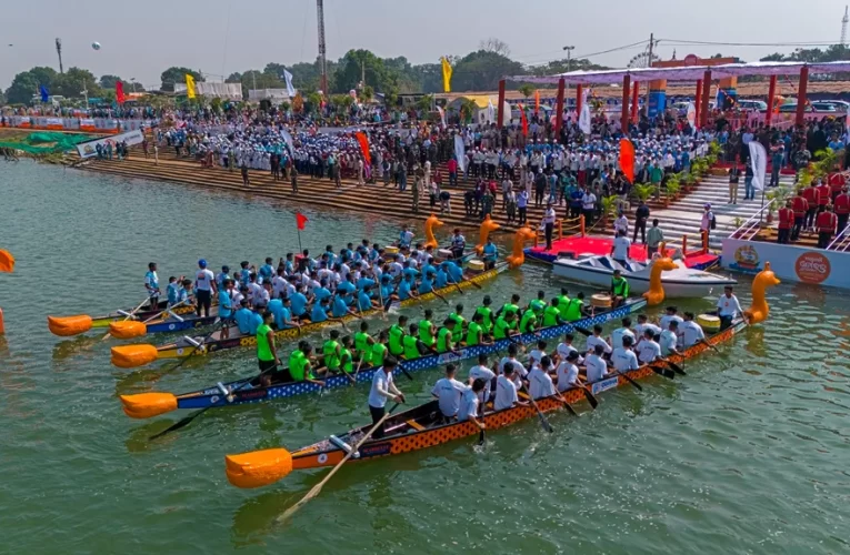 ମହାନଦୀରେ ନୌକା ଦୌଡ ପ୍ରତିଯୋଗିତା