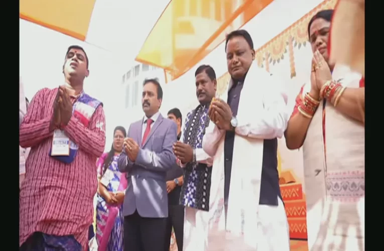 ବୋଇତ ବନ୍ଦାଣ ଉତ୍ସବରେ ଯୋଗ ଦେଲେ ମୁଖ୍ୟମନ୍ତ୍ରୀ