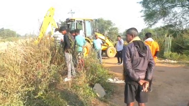 କେନାଲକୁ ଖସିଲା ବାଇକ, ଯୁବକ ମୃତ