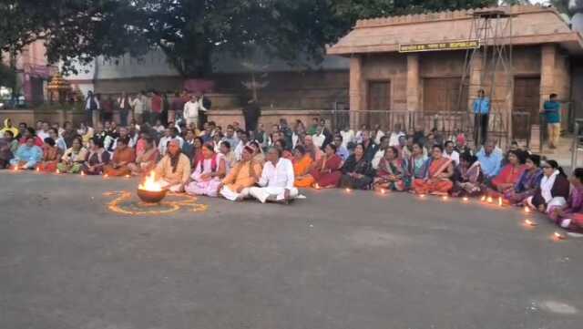ଶ୍ରୀମନ୍ଦିରରେ ସ୍ବତନ୍ତ୍ର ଦର୍ଶନ ବ୍ୟବସ୍ଥା ଦାବିରେ ଗୁଣ୍ଡିଚା ମନ୍ଦିର ଆଗରେ ପୁରୀବାସୀଙ୍କ ଧାରଣା