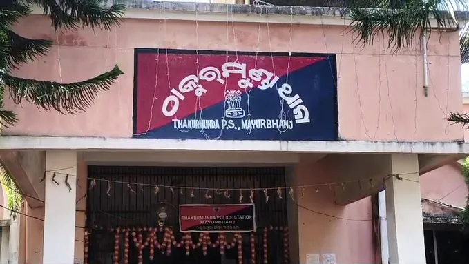 ବାପାର କୁରାଢ଼ୀ ଚୋଟରେ ପୁଅ ମୃତ