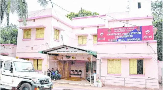 ରାଜଧାନୀରେ ଯୁବକଙ୍କୁ ଗୋଡ଼ାଇ ଗୋଡ଼ାଇ ହାଣିଲେ ଦୁର୍ବୃତ୍ତ..