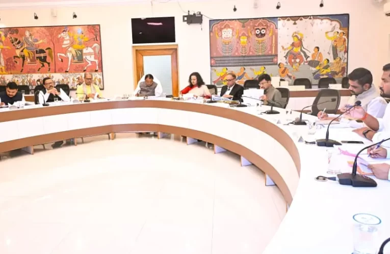 କ୍ୟାବିନେଟ ବୈଠକରେ ୧୨ଟି ପ୍ରସ୍ତାବକୁ ମଞ୍ଜୁରୀ