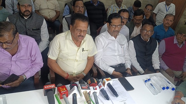ବସ ଧର୍ମଘଟ ପ୍ରତ୍ୟାହୃତ, ଆଲୋଚନା ପରେ  ନିଷ୍ପତ୍ତି ବଦଳାଇଲା ଘରୋଇ ବସ ମାଲିକ ସଙ୍ଘ