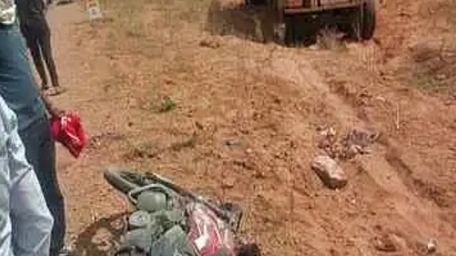 ସଡ଼କ ଦୁର୍ଘଟଣାରେ ଆହତଙ୍କୁ ସହାୟତା କରିବା ବେଳେ ମାଡ଼ିଗଲା ଟ୍ରେଲର, ୪ ମୃତ, ଅନେକ ଆହତ