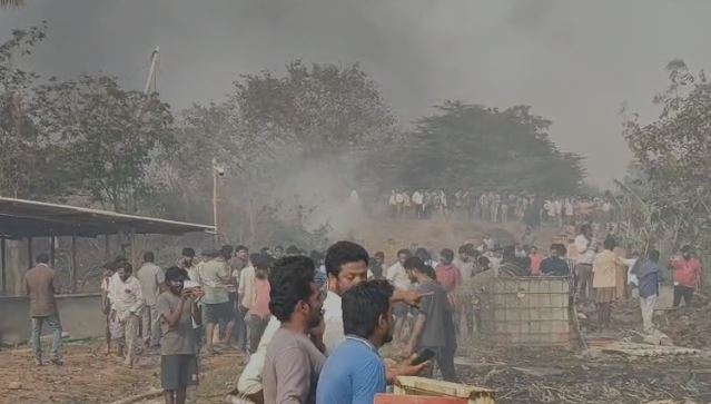 କାକିନାଡାରେ ବାଣ ବିସ୍ଫୋରଣ : ୨୧ ମୃତ