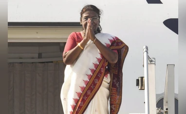 ଭୁବନେଶ୍ବରରେ ପହଞ୍ଚିିଲେ ମହାମହିମ ଦ୍ରୌପଦୀ ମୁର୍ମୁ