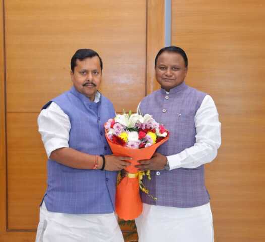 ନୀତିନ ନବୀନଙ୍କୁ ଭେଟିଲେ ମୁଖ୍ୟମନ୍ତ୍ରୀ ମୋହନ ଚରଣ ମାଝୀ