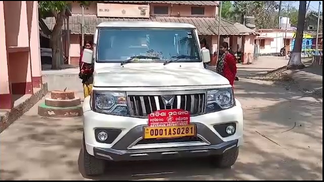 ଆରଆଇଙ୍କୁ ବାଲି ମାଫିଆଙ୍କ ଆକ୍ରମଣ