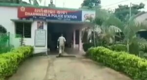 ପୋଲିସ ଘରୁ, ଲୁଟିନେଲେ ଲକ୍ଷାଧିକ ଟଙ୍କା ଓ ଅଳଙ୍କାର