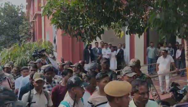 ପୀତବାସ ହତ୍ୟା ମାମଲା: ବିକ୍ରମ ପଣ୍ଡାଙ୍କ ସମେତ ୧୫ ଅଭିଯୁକ୍ତ କୋର୍ଟରେ ହାଜର