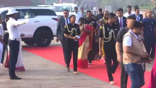 ଶ୍ବେତଗଙ୍ଗାରେ ପିଣ୍ଡଦାନ ପରେ ଚତୁର୍ଦ୍ଧା ମୂର୍ତ୍ତିଙ୍କୁ ଦର୍ଶନ କଲେ ମହାମହିମ