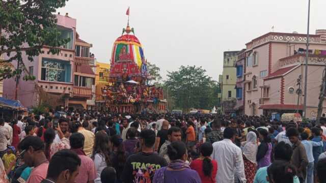 ଘରକୁ ମାଡ଼ିଗଲା ଲିଙ୍ଗରାଜଙ୍କ ରୁକୁଣା ରଥ