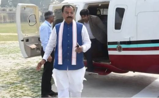 ଉତ୍ତରପ୍ରଦେଶ ଉପମୁଖ୍ୟମନ୍ତ୍ରୀଙ୍କ ହେଲିକପ୍ଟରରୁ ବାହାରିଲା ଧୂଆଁ: କଲା ଜରୁରୀ ଅବତରଣ
