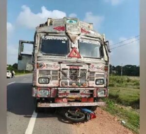 ବାଇକକୁ ଧକ୍କା ଦେଲା ଟ୍ରକ, ଦମ୍ପତି ମୃତ