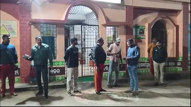 ଗଛକୁ ପିଟିଲା କାର, ୨ ମୃତ