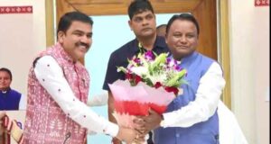 ନିୟମିତ ହେଲେ ଚୁକ୍ତିଭିତ୍ତିକ ସ୍କିମାଟିକ୍ ଜୁନିୟର ଟିଚର