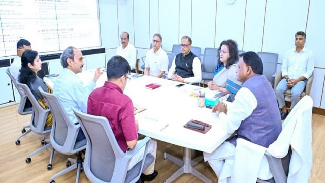 ଯୁଦ୍ଧ ସ୍ଥିତି ନେଇ ମୁଖ୍ୟମନ୍ତ୍ରୀଙ୍କ ସମୀକ୍ଷା ବୈଠକ, ଅସାଧୁ ବ୍ୟବସାୟୀଙ୍କ ବିରୋଧରେ ହେବ କାର୍ଯ୍ୟାନୁଷ୍ଠାନ