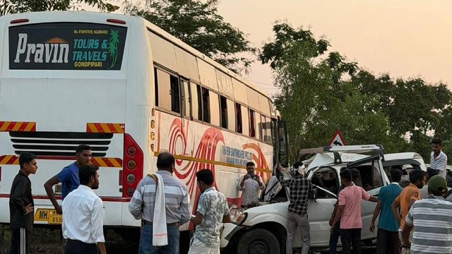 ମହାରାଷ୍ଟ୍ରରେ କାର୍-ବସ୍ ଧକ୍କା, ୬ ମୃତ, ଅନେକ ଗୁରୁତର