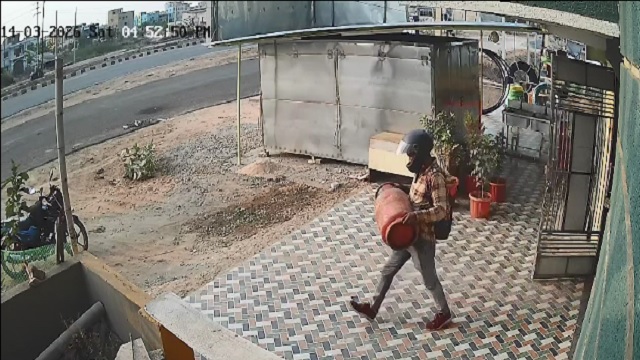 ଘରେ ପଶି ଲୁଟିନେଲେ ଏଲପିଜି ସିଲିଣ୍ଡର୍