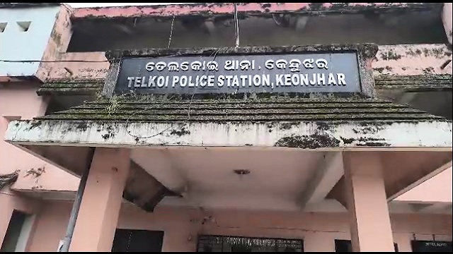 ଜଳିଗଲା ଟ୍ରେଲର, ଅଳ୍ପକେ ବର୍ତ୍ତିଲେ ଚାଳକ