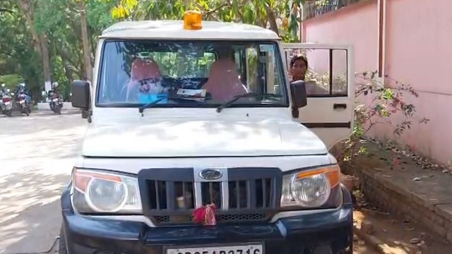 ଇଞ୍ଜିନିୟରିଂ କଲେଜ କ୍ୟାମ୍ପସରେ ଗୁଳିମାଡ଼, ଅଳ୍ପକେ ବଞ୍ଚିଲେ ଛାତ୍ର