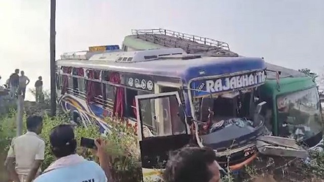 ଦୁଇ ବସ ଧକ୍କା: ୩୦ରୁ ଅଧିକ ଯାତ୍ରୀ ଆହତ
