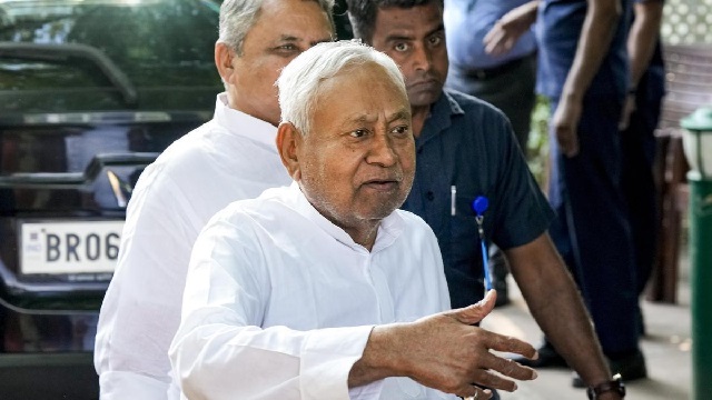 ମୁଖ୍ୟମନ୍ତ୍ରୀ ପଦରୁ ଇସ୍ତଫା ଦେଲେ ନୀତିଶ କୁମାର
