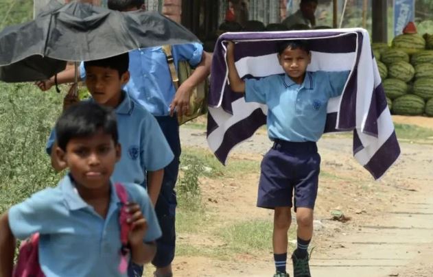 ଖୋର୍ଦ୍ଧା ଓ ଦେବଗଡ଼ ଜିଲ୍ଲାରେ ୨୦ରୁ ୨୩ ପର୍ଯ୍ୟନ୍ତ ସ୍କୁଲ୍ ଓ ଅଙ୍ଗନବାଡ଼ି ଛୁଟି