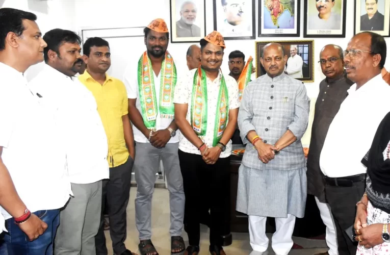 ବିଜେପିରେ ଯୋଗଦେଲେ ଯୁବ ନେତା, ସ୍ୱାଗତ ଜଣାଇଲେ ରାଜ୍ୟ ସଭାପତି