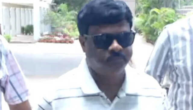 ପୁରୀରୁ ଗିରଫ ହେଲେ TMC ବିଧାୟକ ଦିଲ୍ଲୀପ ମଣ୍ଡଳ : କୋଲକାତା ନେଲା ଏସଟିଏଫ୍