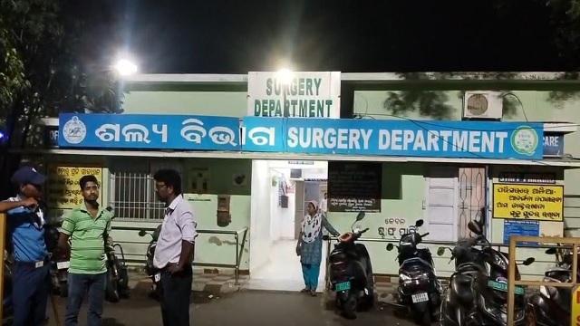 ତ୍ରିକୋଣୀୟ ପ୍ରେମକୁ ନେଇ ପ୍ରେମିକାର ମାମୁ ଓ ମା କୁ ହାଣିଲା ପ୍ରେମିକ