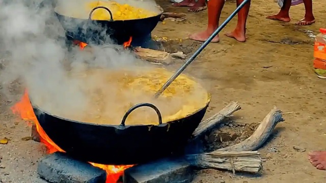 ଦଶାହ ଖାଦ୍ୟ ଖାଇ ୪ ମୃତ, ୧୭ ଆକ୍ରାନ୍ତ