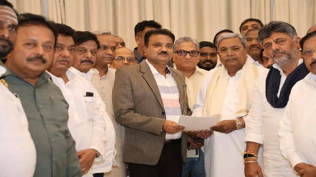 ମୁଖ୍ୟମନ୍ତ୍ରୀ ପଦରୁ ଇସ୍ତଫା ଦେଲେ ସିଦ୍ଧରମୈୟା