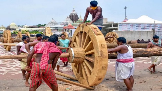 ଘୋଷଯାତ୍ରା ପ୍ରସ୍ତୁତି: ଶେଷ ପର୍ଯ୍ୟାୟରେ ତିନି ରଥର ଚକ ନିର୍ମାଣ ସହ ଯୋଜା ଓ ମୁହାଁଟ ଚଉପଟ କାମ