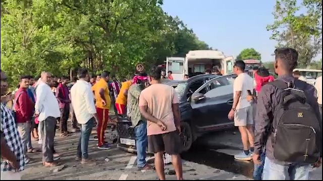 ଟ୍ରେଲର-କାର ମୁହାଁମୁହିଁ ଧକ୍କା, ଚାଲିଗଲା ମାଆ ଓ ଝିଅଙ୍କ ଜୀବନ