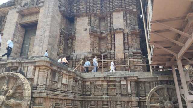 ସୂର୍ଯ୍ୟ ମନ୍ଦିର ଗର୍ଭଗୃହରୁ ବାଲି କଢା ଅନୁଧ୍ୟାନ କଲା ଏଏସଆଇ