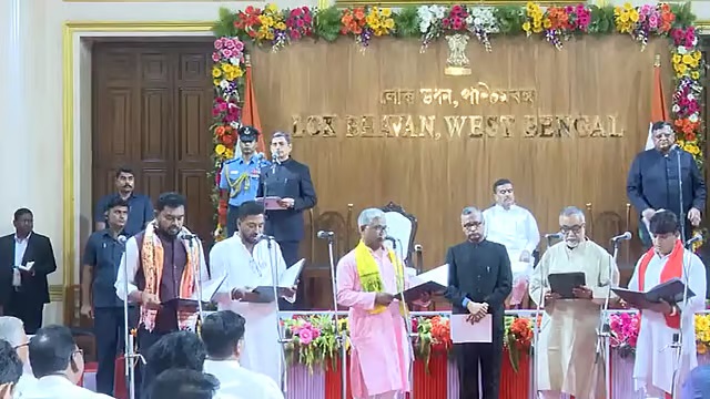 ଶୁଭେନ୍ଦୁ ସରକାର ମନ୍ତ୍ରୀମଣ୍ଡଳ ସମ୍ପ୍ରସାରଣ, ଶପଥ ନେଲେ ୩୫ ମନ୍ତ୍ରୀ
