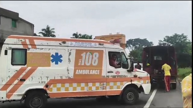୨ ଟ୍ରକ ମୁହାଁମୁହିଁ ଧକ୍କା, ୩ ମୃତ